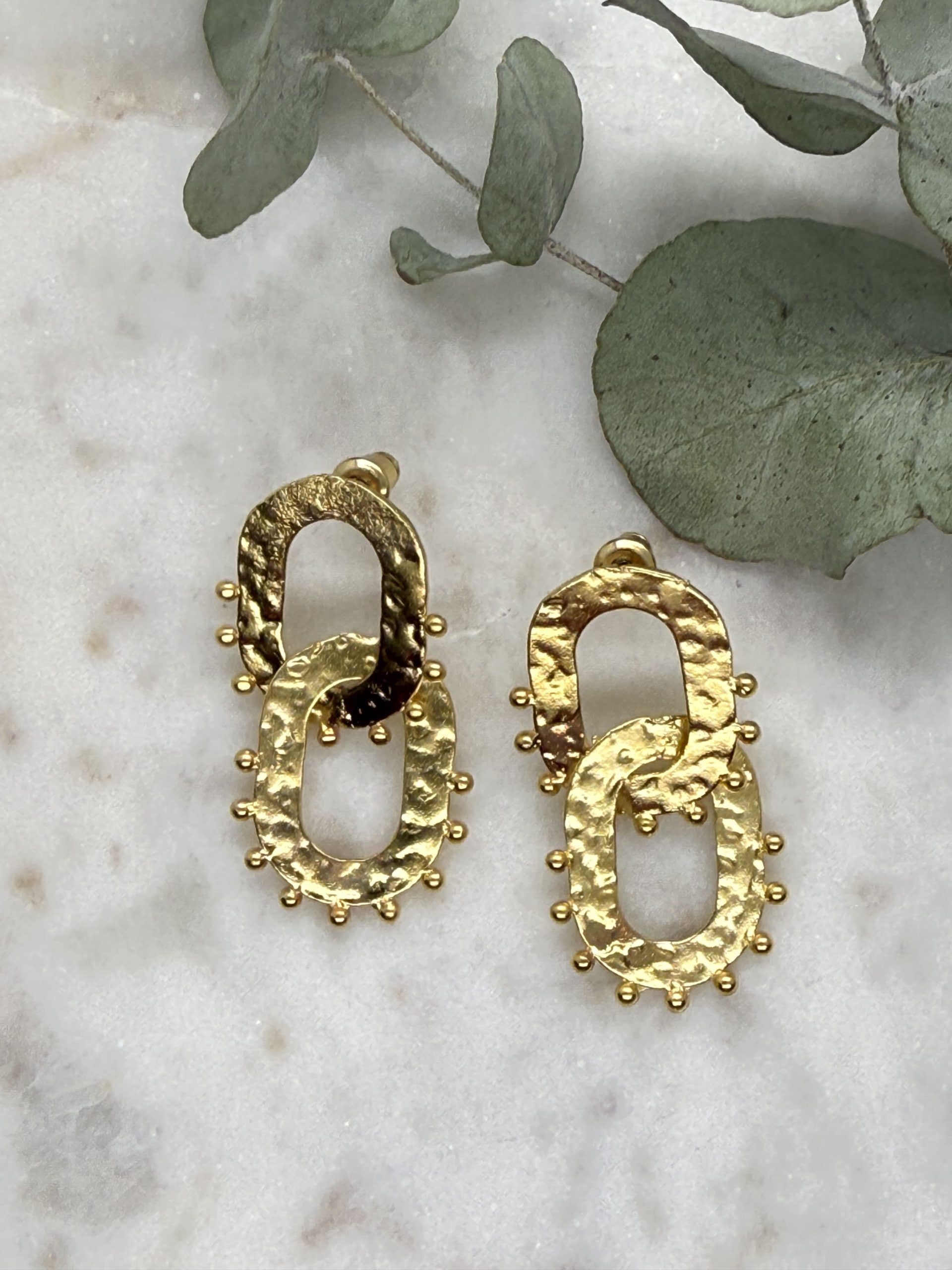 Pendientes Largos Dos Ovalos Dorados